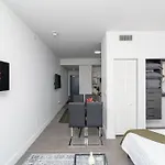 King Bed Brand New Oasis Minutes To Brickell