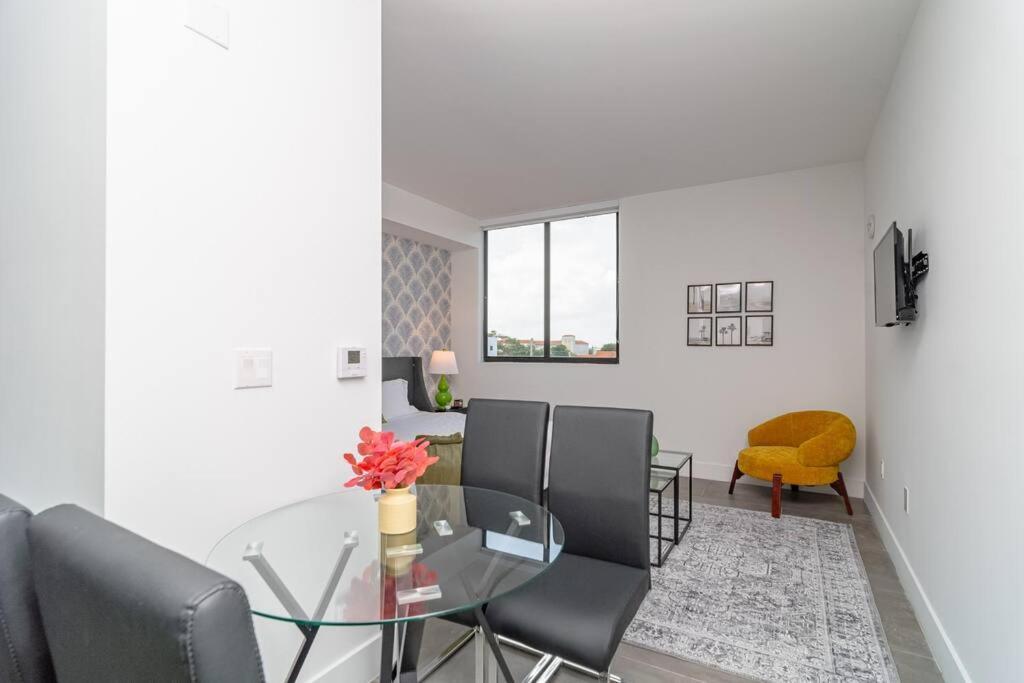 King Bed Brand New Oasis Minutes To Brickell Apartment Miami