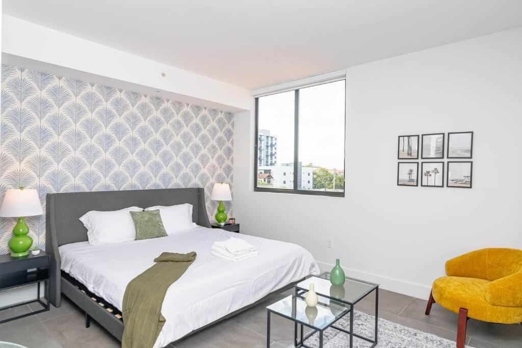 Apartment King Bed Brand New Oasis Minutes To Brickell Miami