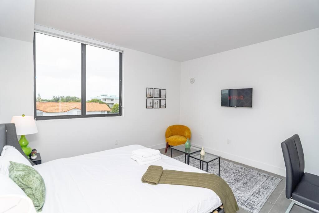 King Bed Brand New Oasis Minutes To Brickell * Miami
