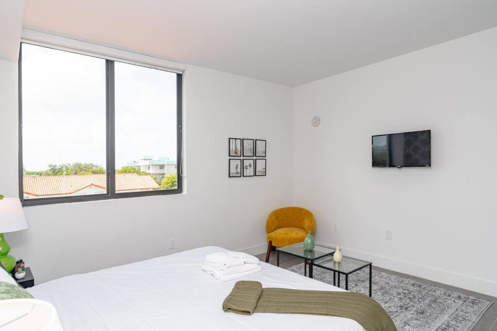 Apartment King Bed Brand New Oasis Minutes To Brickell *