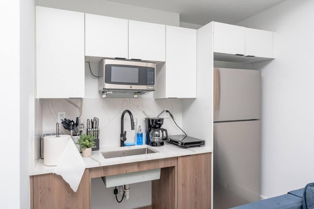 King Bed Brand New Oasis Minutes To Brickell Apartment *